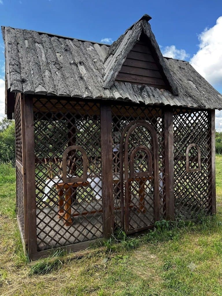 Закрытая беседка